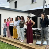 Exercice pratique en groupe pendant une formation doula Toulouse